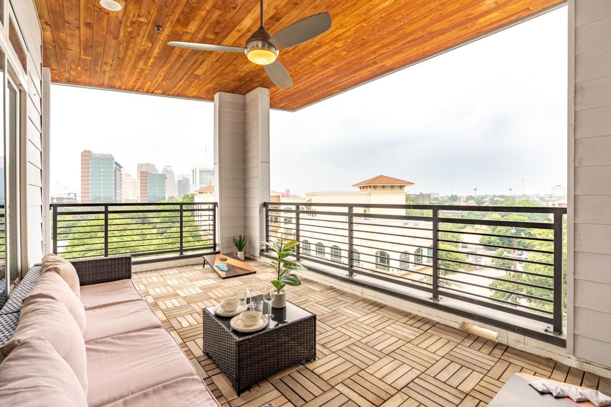 Riverwalk Penthouse Oasis W/Free Parking Gym Pool San Antonio Exterior photo