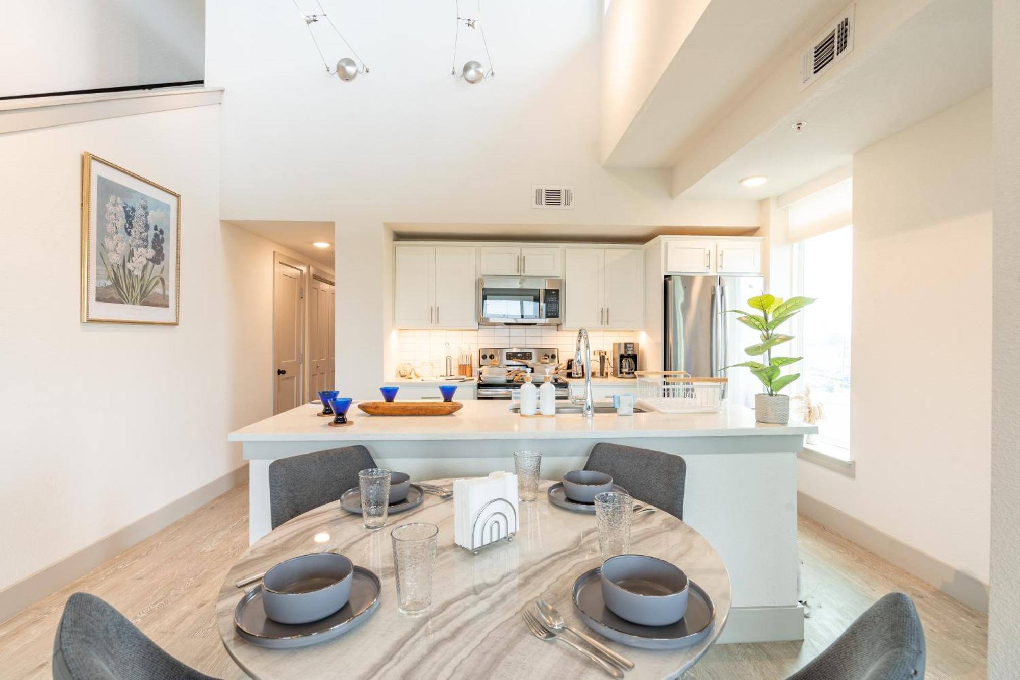 Riverwalk Penthouse Oasis W/Free Parking Gym Pool San Antonio Exterior photo