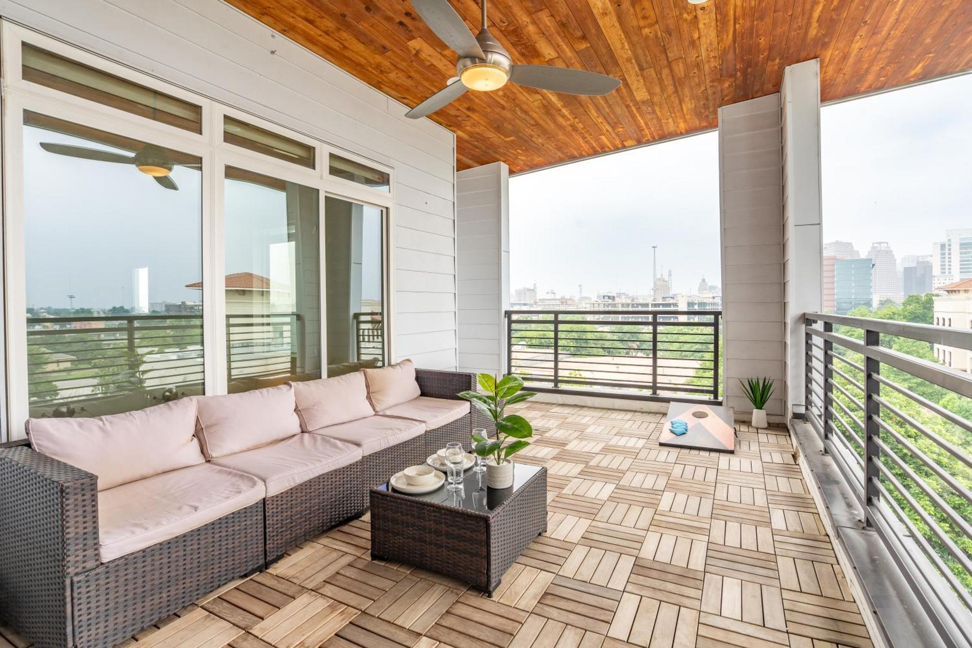 Riverwalk Penthouse Oasis W/Free Parking Gym Pool San Antonio Exterior photo