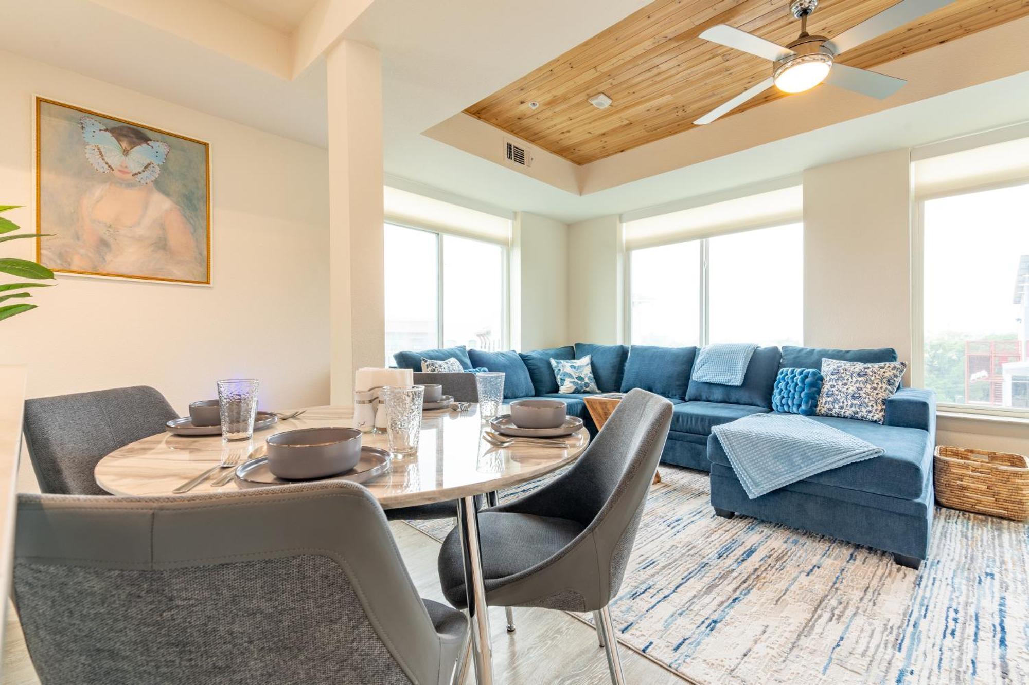 Riverwalk Penthouse Oasis W/Free Parking Gym Pool San Antonio Exterior photo