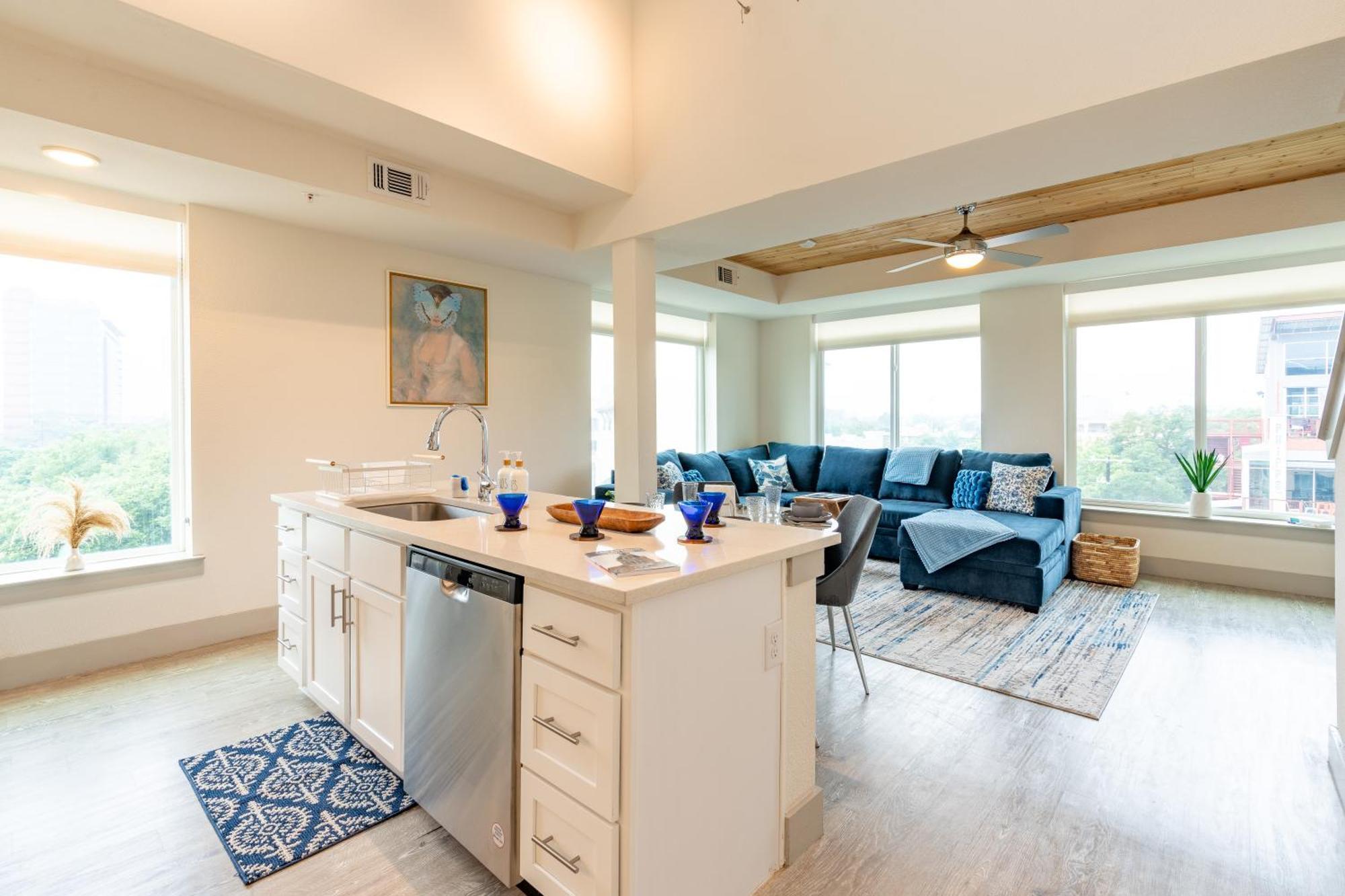 Riverwalk Penthouse Oasis W/Free Parking Gym Pool San Antonio Exterior photo