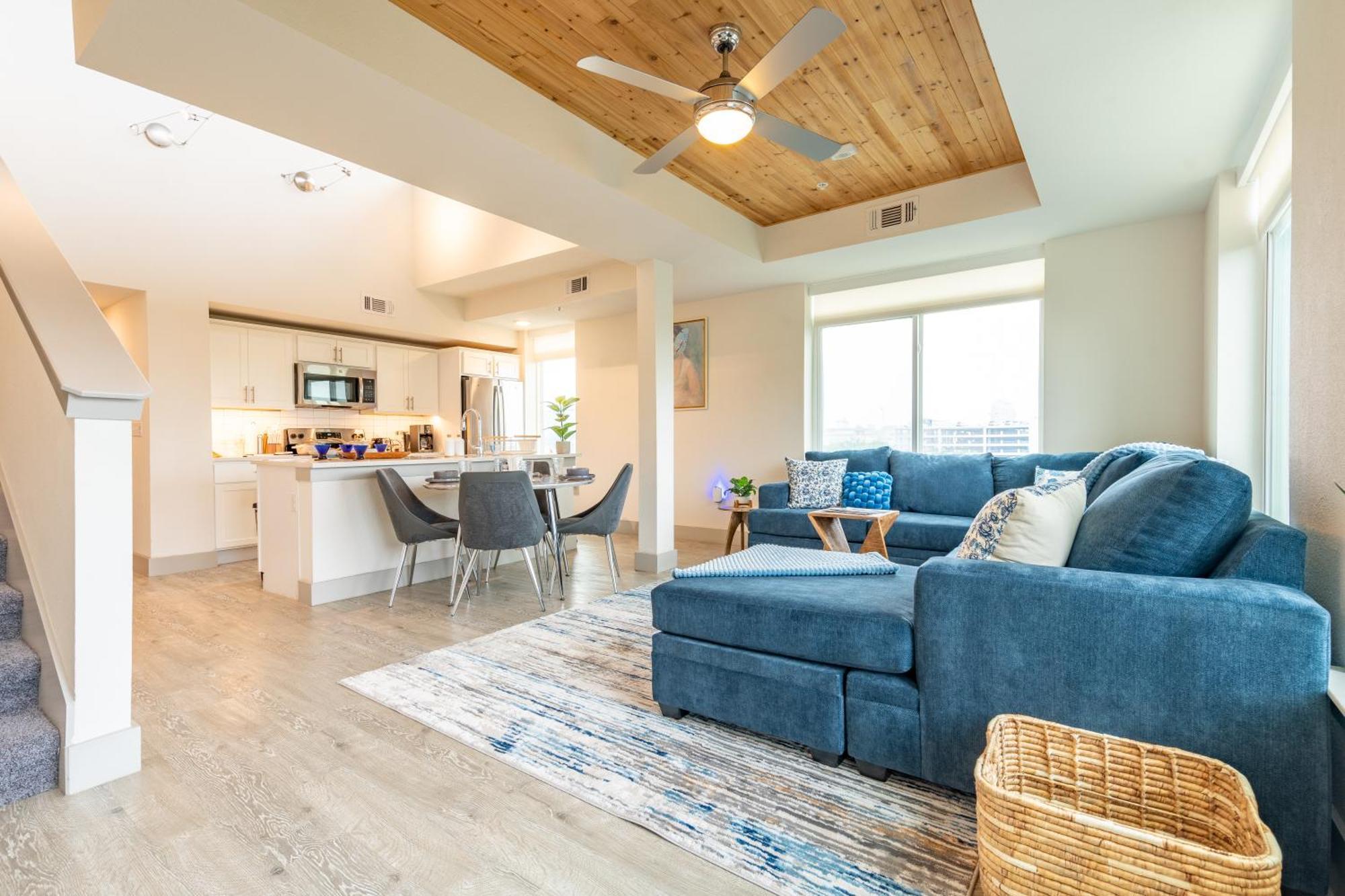 Riverwalk Penthouse Oasis W/Free Parking Gym Pool San Antonio Exterior photo