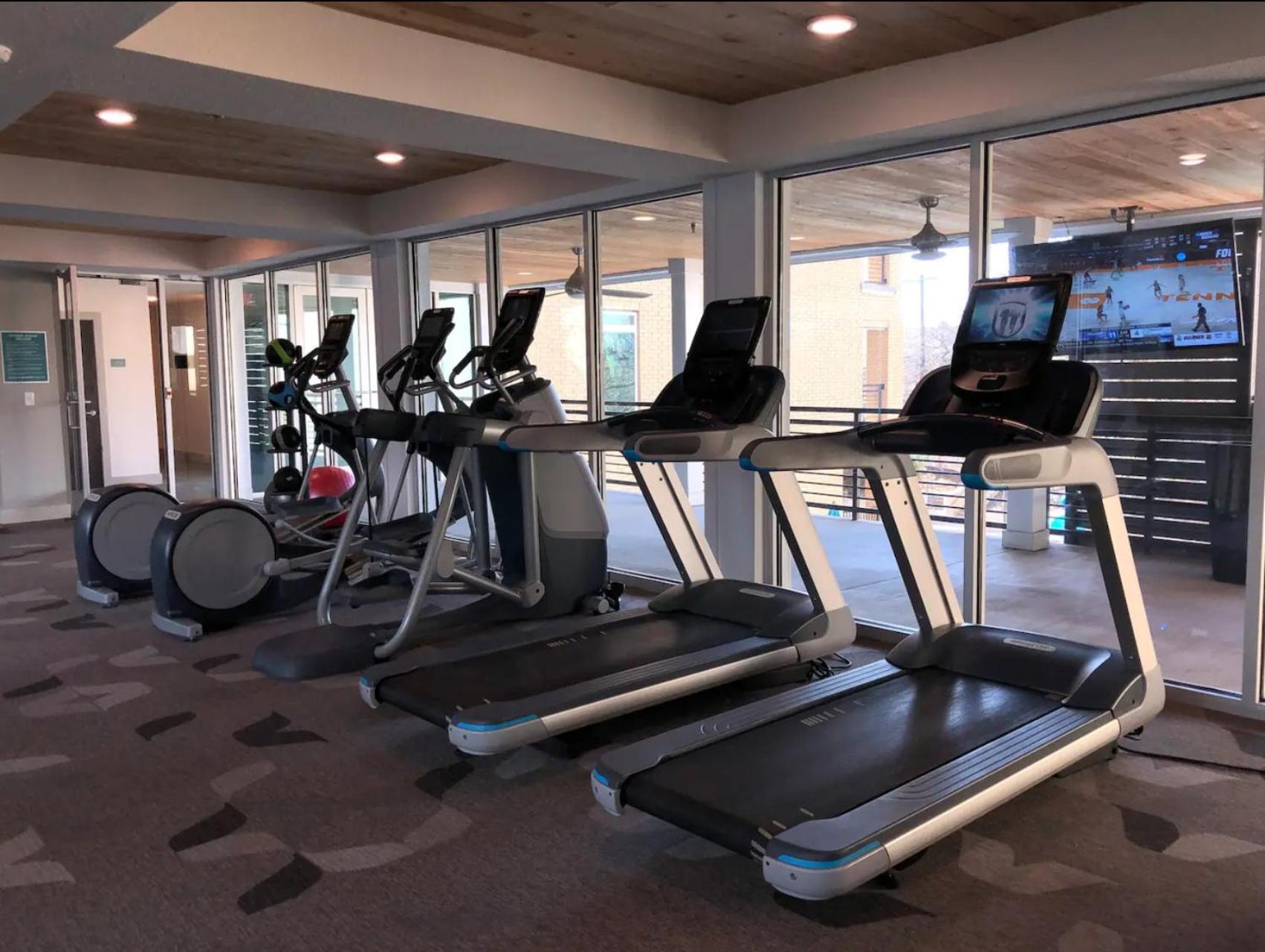 Riverwalk Penthouse Oasis W/Free Parking Gym Pool San Antonio Exterior photo